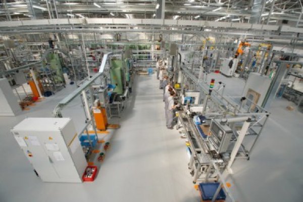 Mercedes investeşte 300 de milioane de euro în România